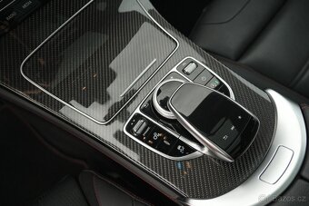 🚗 Mercedes-Benz GLC 43 AMG 4MATIC 270 kW - výbava - 17