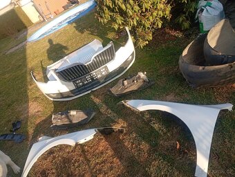 ŠKODA SUPERB 2 FACELIFT PŘEDEK, Z RV 2014 KAPOTA, NÁRAZNÍK - 17