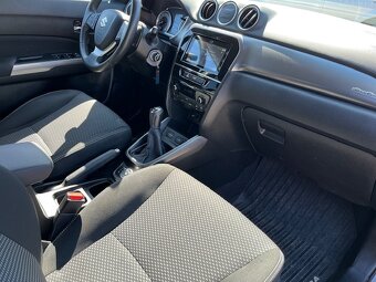 Suzuki Vitara 1.0 Booster Jet Premium 4x4, šedá metaliza - 17