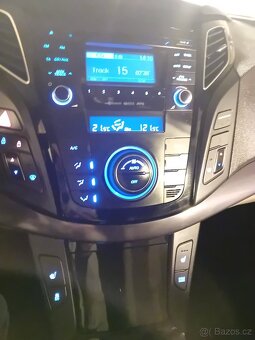 HYUNDAI i40 1.7 CRDI 2014 ČR AUTOMAT - 17