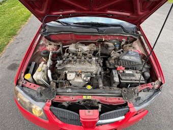 Nissan almera - 17