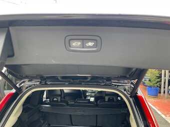 Prodám Volvo XC90 D5 AWD Inscription AT 7 míst - 17