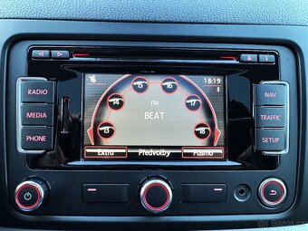 SEAT ALHAMBRA 2.0TDI 4x4,PANORAMA,TAŽNÉ,KAMERA,XENONY,7MÍST, - 17