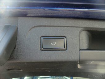 Volkswagen Touran, 1.6TDI 85kW NOVÁ STK 1.MAJITEL - 17