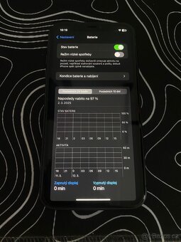 iPhone 11 - 17