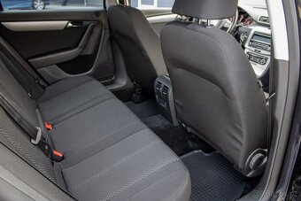 Volkswagen Passat Variant 1.6 TDI Trendline - 17