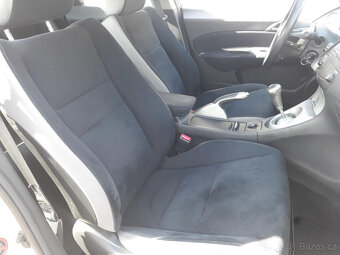 Honda Civic 1.4 16V 8G - 17