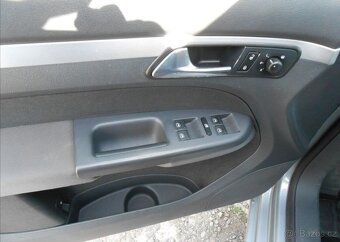 Volkswagen Touran 2,0 TDI 103 kW DIGIKL.Historie nafta - 17