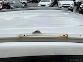 Prodám Hyundai ix35 2,0 4X4 - 17