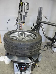 Vybavení pneu-autoservisu( zvedák,zouvačka,vyvažovačka) - 17