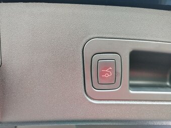 TESLA MODEL S 85D, 4x4 ,1 MAJITEL,NABÍJENÍ ZDARMA - 17