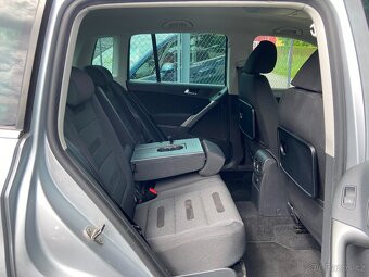 VW Tiguan 2.0 TDi DSG 4x4,Serviska,Senzory - 17