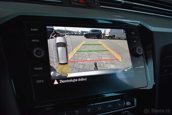 Volkswagen Passat 2.0 TDI 140kW DSG 4x4 TAŽNÉ DPH - 17