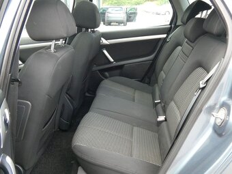 Peugeot 407 2.0 HDI SW panorama - 17