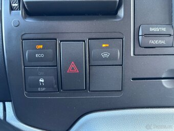 Ford Transit Dvoukabina 7Míst Dvoj Montáž 2.2Tdci R.V. 2014 - 17