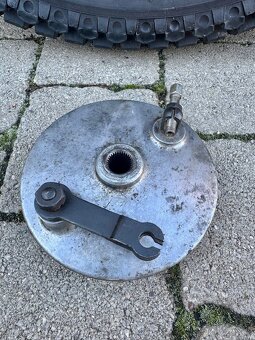 ČZ 125 T - přední a zadní kolo - 17