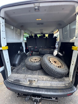 Ford Transit Custom 2.2 TDCi – 6 míst, 2014, tažné 3,1t - 17