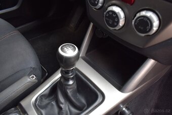 Subaru Forester 2.0D 4X4 AWD/TAŽNÉ/ČR/1MAJITEL - 17