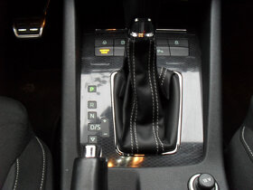 Škoda Octavia 2,0TDI RS 4x4 DSG LED Panorama -DPH- 478888Kč - 17