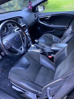 VOLVO V40 - 17