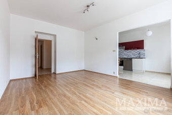 Dům 6 a více o ploše 390 m2 - Praha, Kobylisy - 17