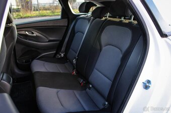 Hyundai i30 CW 1.6 CRDi 110 Family - 17