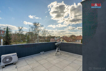Prodej kancelářského prostoru, 250 m², Praha, ul. Velimská - 17