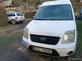 Prodám Ford Tourneo Conect Rok výroby: 2011 Barva Bílá - 17