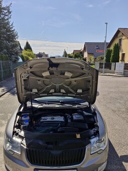 Škoda Superb II Laurin&Klement  Tažné zapsáno v Tp - 17