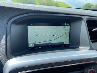 PRODÁNO Volvo V60 D6 Plug-in hybrid 212kw, hnědý intriér - 17