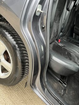 Toyota Rav4 D-4D 4x4 = Uzávierka, Top Stav, Bez korozie = - 17