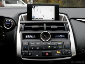 Lexus NX300h 2.5i 4WD, Panorama, DPH - 17