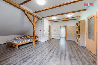 Prodej rodinného domu, 209 m², Loket, ul. Zahradní - 17