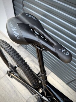 Focus JAM 8.8 NINE, vel. L - 17