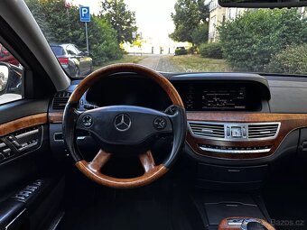 Mercedes-Benz Třídy S 500 Long AMG 285kW ALU R19 W221 Harman - 17