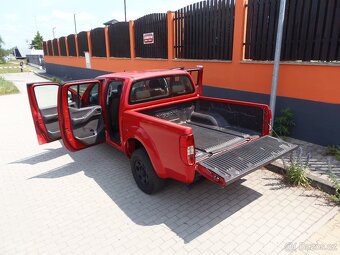 Nissan Navara 2.5 DCi DoubleCab 4x4 ČR původ - 17