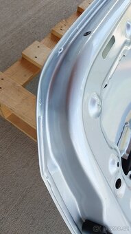 Škoda Rapid  – Dveře kufru Stříbrná LA7W - 17