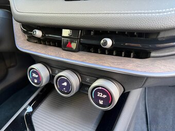 Škoda Superb 4 Combi 2.0TDI 110kW DSG L&K - záruka Autodraft - 17