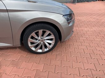 ŠKODA SUPERB KOMBI AUTOMAT 2015 - 17