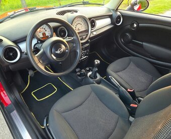 Mini One 1.6 16V 55KW/75 koní R.V.02/2013 - 17