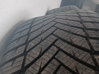 Originál R16 alu na Volvo V40 a S40 - 17
