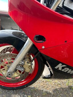 Kawasaki ZXR 750 H1 - 17