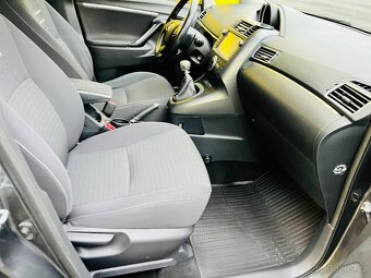 TOYOTA VERSO 1.6 D4D STYLE VYHŘEV SEDADEL ALU KOLA - 17