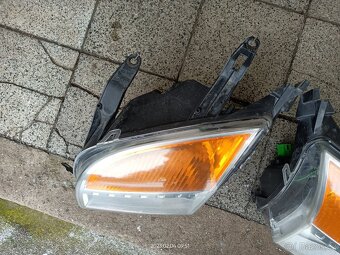 Ford Fusion facelift - přední nárazník, světlo, kapota - 17