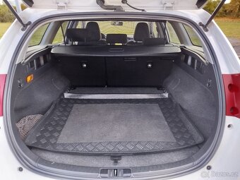 Toyota Auris 1.8 Hybrid Kombi Sports Webasto Panorama Hezká - 17
