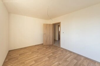 Pronájem dvoupodlažního řadového domu 4kk, 129m2 - 17