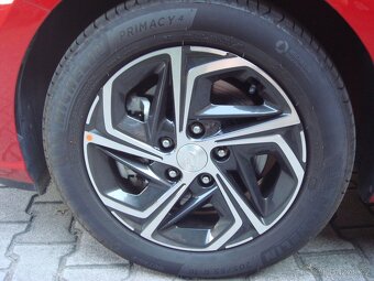 Hyundai i30 1.5i 80kw 2023 1500km nové v ČR - 17