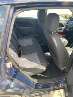 Ford fiesta 1.4 tdci 50kw nafta r.v. 2004 - 17