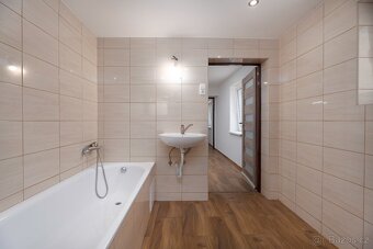 Prodej rodinného domu 235 m², pozemek 4435 m² Jestřabí - 17