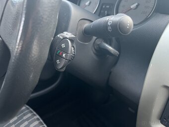 DACIA LOGAN MCV 1,6i 16V 77KW KLIMA 1.MAJ.TAŽNÉ,10/2012 - 17